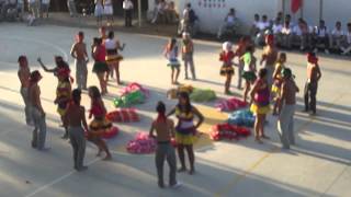 Baile checumbia en izada de bandera conmemorando el día de independencia [upl. by Nnhoj]