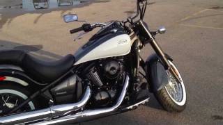 2012 Kawasaki Vulcan 900 Classic Twotone Pearl Meteor Gray  Polar White [upl. by Elish]