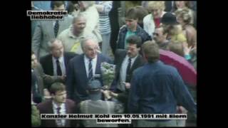 Helmut Kohl  Eierwurf am 10051991 [upl. by Adekan]