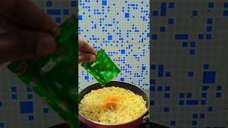 Aaj kal ke bacche foodshorts indiansnacks foodvlog indianstreetfood funny noodles comedy [upl. by Oberg874]