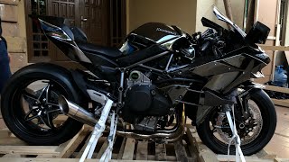 FIRST KAWASAKI H2R OF PAKISTAN  Unboxing  Review  ZS MotoVlogs [upl. by Aem300]