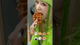 𝓑𝓸𝓶𝓲 ⓜⓤⓚⓑⓐⓝⓖ eating mukbang bomi apink food asmr idolkpop shorts 🦋🥨 [upl. by Maitund]