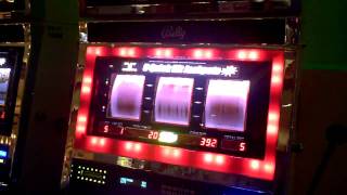 Quick Hits Bally 25 cent slot machine bonus win at showboat [upl. by Ahselrak]