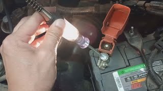 How to Use an Automotive Test Light to Check for Power and Ground [upl. by Roderich]