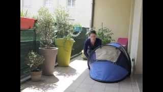 Comment plier un Lit tente pop up ou Travel cot dune seule main [upl. by Meehaf]