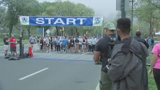 Gift of Life Donor Dash held at Philadelphia Art Museum [upl. by Ken]