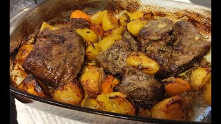 Carne de vitela assada no forno com batatas 🐄🥔 [upl. by Otsuj]