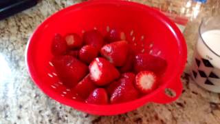 Como hacer salsa de fresas natural para cheesecake [upl. by Rot451]