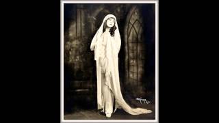 Soprano ROSA PONSELLE  La Vestale quotTu che invocoquot 1926 [upl. by Stucker]