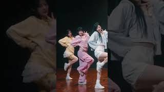 Iroha Mirrored ILLIT 아일릿 ‘Magnetic’ DANCE PRACTICE FOCUS MIRRORED VER [upl. by Anisah411]