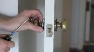 How to remove an old 1950s brass door knob with Joe Russell [upl. by Kirschner665]