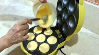 How to make Cupcakes with the Delish Treats 2 in 1 Maker [upl. by Adekahs]