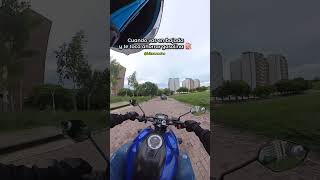 La copiloto🥶🤣 biker parati contenido bikerlife motos motorcycle humor motovlog shortvideos [upl. by Worrell]