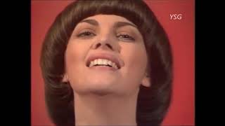 Mireille Mathieu  quotLa bonne annéequot 1973 [upl. by Arreip]