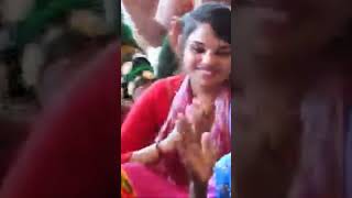 Katha sunne gayi thi video bana li cameraman ne [upl. by Short78]