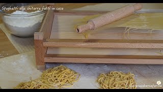 Come fare gli spaghetti alla chitarra con il telaio [upl. by Fauman]