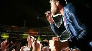 Jovanotti  Lombelico del mondo dal DVD quotBackup Tour 2013quot [upl. by Ycat73]