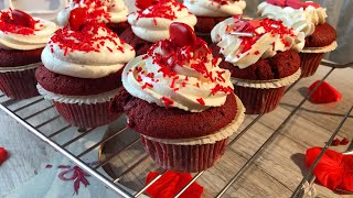 Ricetta RED VELVET CUPCAKES [upl. by Ettevy]