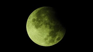 Le splendide immagini delleclissi lunare parziale del 18 settembre nei cieli dItalia [upl. by Zumwalt]