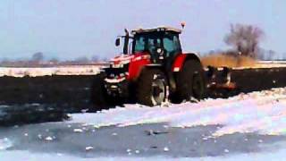 Massey Ferguson szántás 2011 01 28mp4 [upl. by Kcuhc]