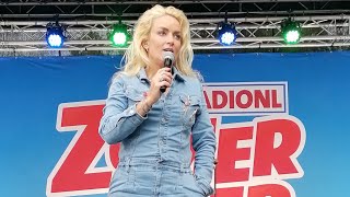 Samantha Steenwijk coverd wij zijn 2 vrienden Live bij RadioNL Zomertoer Hoevelaken [upl. by Resiak]