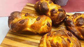 Kozinjak  Malibrod  Easter Sweet  Bread [upl. by Ecinnaj]