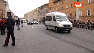 LARRIVO DI OBAMA IN AUTO CON LA SCORTA IN VATICANO [upl. by Renault204]