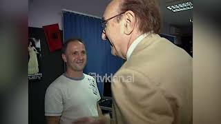 Gazetari i njohur italian Pippo Baudo viziton ambientet e Tv Klan  22 Qershor 2009 [upl. by Nikita]