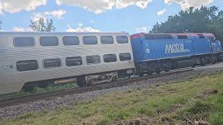 Metra 142 and 148 at edison park [upl. by Tneciv]