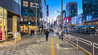 Friday Night Hongdae Street The winter season has begun in Seoul  Walking Tour Korea 4K HDR [upl. by Eedrahs893]