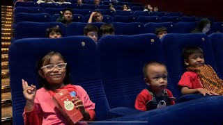 Pengalaman Pertama Pixel Nonton di Bioskop  Menonton Film Spiderman Into The SpiderVerse [upl. by Halac]