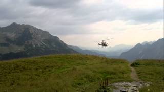 Wucher AS350 B3 OEXHP  Anflug auf die Enzianhütte  HD [upl. by Sharma]