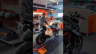 2018 KTM Superduke R 1290 startup [upl. by Lange32]