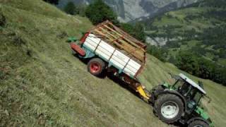 Traktor McCormick D214 [upl. by Mortensen]