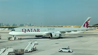 Hamad international airport Doha Qatar Amazing Qatar Airways [upl. by Llenrag]