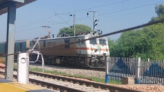 Samastipur WAP7 39321 Honking with 12218 Kerala Sampark Kranti Express Thrashing Railgate [upl. by Aliac]