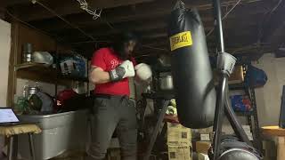 2 minute rounds heavy bag work out 12oz gloves 100lb bag [upl. by Ayikaz]