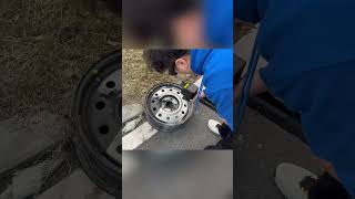 Use laser to clean the wheel hub of the car [upl. by Johan566]