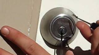 Defiant deadbolt defeated with Southord SPS12 and short rigid tension tool [upl. by Doubler599]