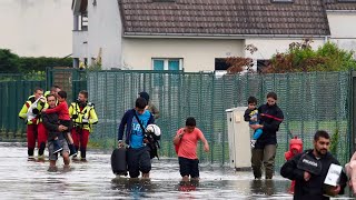 Inondations  quotLeau qui commence à geler va provoquer des variations de terrainsquot [upl. by Jacobah]