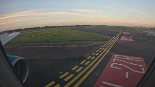 Aer Lingus A320 EI176 Landing into LondonHeathrow Rwy 09L [upl. by Bores657]