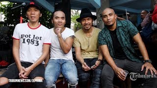 Harga Tiket Konser Syahrini Capai Rp25 Juta Slank Mungkin Pulangnya Dapet Kalung Emas 3 Gram [upl. by Oinotla651]