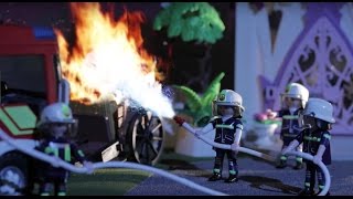 PLAYMOBIL and London Fire Brigade to the rescue [upl. by Aicnatsnoc]