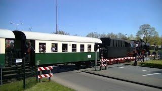 Spoorwegovergang Apeldoorn  Dutch railroad crossing [upl. by Ruomyes]