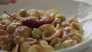 Academia Barilla Orecchiette med broccoli kikärtor och Barilla Basilico Sås [upl. by Glass]