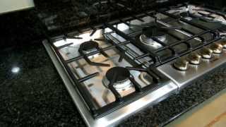 Bosch 800 Series NGM8654UC 5Burner 36quot Stainless Gas Cooktop Review [upl. by Blondy]