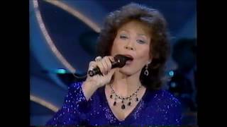 Loretta Lynn  Coal Miners Daughter  on The Tommy Hunter TV Show Canada 1990 [upl. by Marielle]