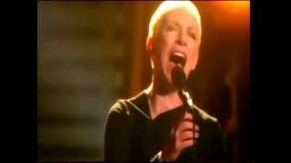 Leah Zegers Violin Solo with Annie Lennox [upl. by Arin]