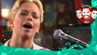 Magnus Carlson amp Petra Marklund  Fix You Live  Musikhjälpen 2013 [upl. by Raymonds]