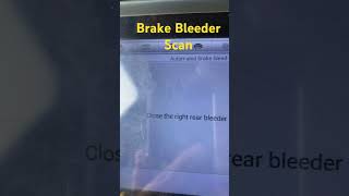 Brake Bleeding Scanning automobile mechanic car mechaniclife carengine shorts youtubeshorts [upl. by Beale902]